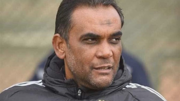 محمد شرف على أعتاب الأهلي كمساعد للمدير الفني الجديد