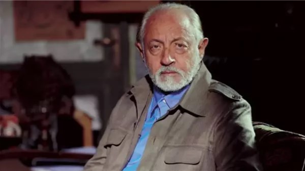 بهذه الكلمات.. أحمد العوضي يودع عبدالعزيز مخيون