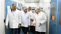 رئيس الوزراء يتفقد مصنع شركة “نرهادو” الدولية للأدوية بالسادس من أكتوبر