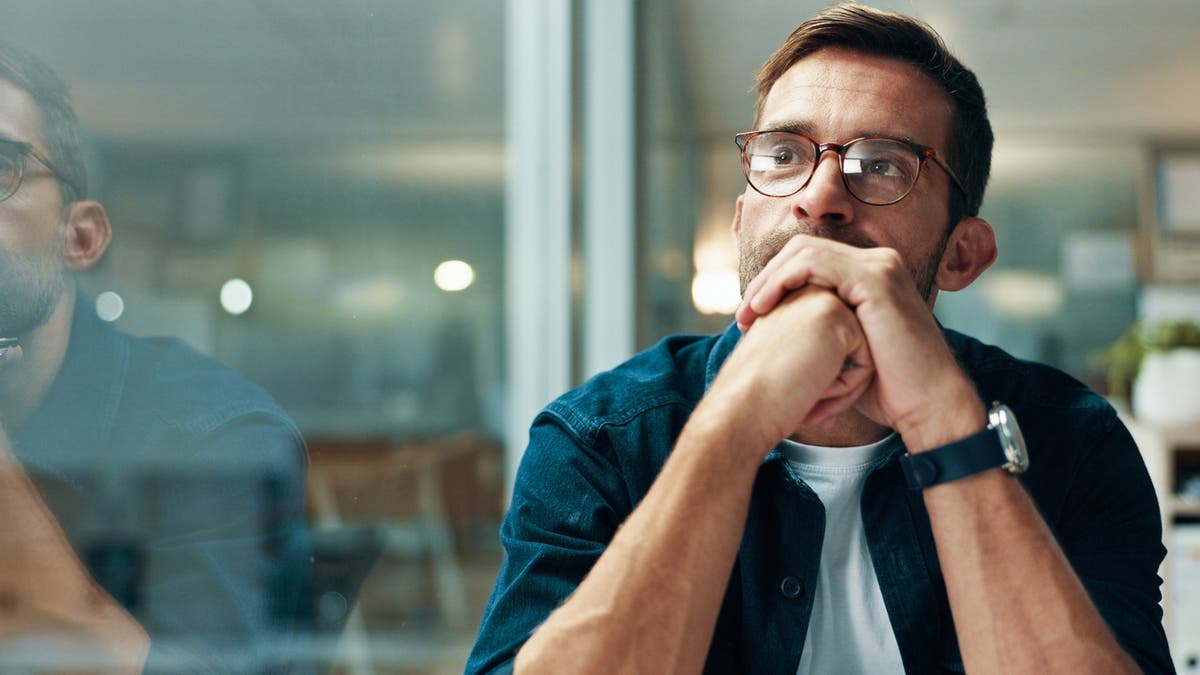 لا داعي للإحراج.. التحدث مع النفس بصوت عالٍ ميزة مفيدة