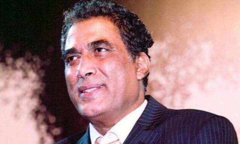 أبرزهم أحمد زكي.. فنانون مصريون أصيبوا بالعمى أواخر حياتهم