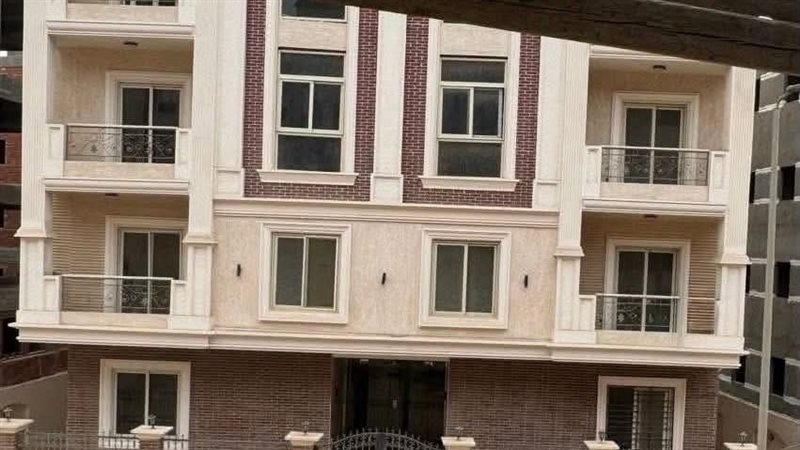 عملاء شركة خالد صبري هولدينج يشكون تأخر التسليم وأزمات المرافق ويطالبون وزيرة الإسكان بالتدخل