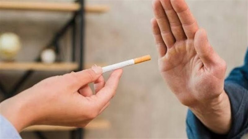 الصحة تطمئن المدخنين: زيادة الوزن بعد الإقلاع مؤقتة وقابلة للتحكم