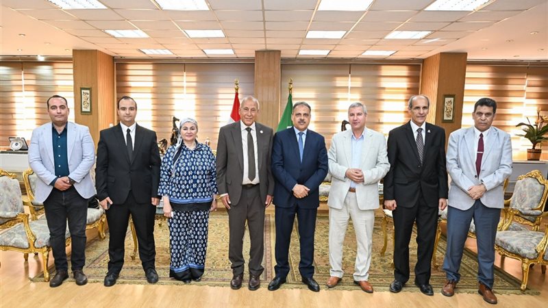 محافظ الشرقية يستقبل وفد مدارس ساكسوني الزراعية التكنولوجية
