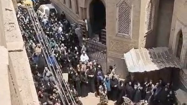 وداع رجل الخير.. ماذا حدث للدكتور لطفي مرعي قبل مقتله داخل قريته بالمنوفية؟