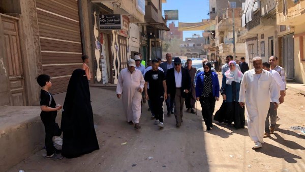 محافظ الدقهلية يتفقد قرية “نشا” بنبروه ويُثني على مستوى النظافة