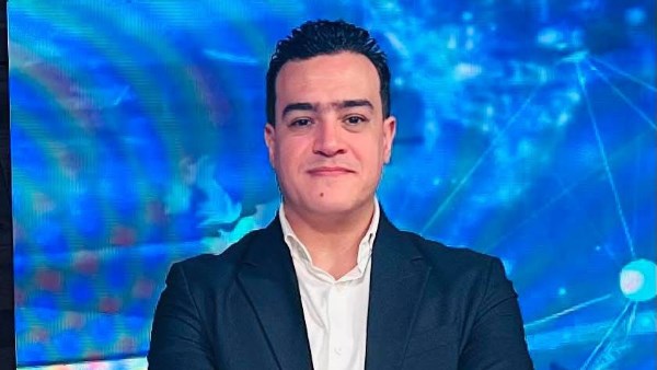 وائل الغول يكتب : مكالمة الأوغاد