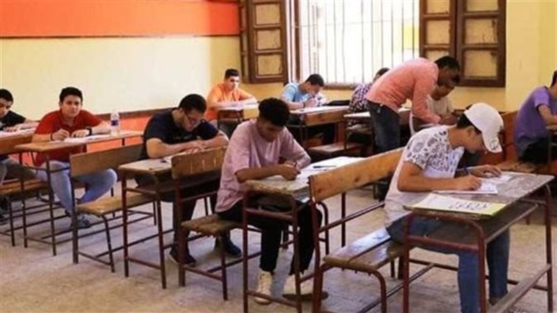 القاهرة تنهي استعدادات امتحانات الثانوية العامة.. 126 ألف طالب وطالبة موزعين على 264 لجنة امتحانية.. كاميرات داخل اللجان لمنع الغش.. وتجهيز 85 استراحة للمشاركين في أعمال الامتحانات