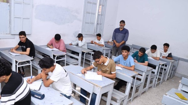 معلم لغة عربية: امتحان اعدادية الجيزة في مستوى الطالب “اللي مفتحش الكتاب”