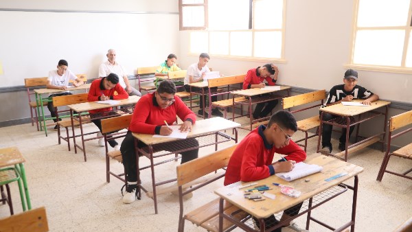 الشهادة الإعدادية 2026 | بدء امتحان الدراسات بالقاهرة والهندسة بالجيزة