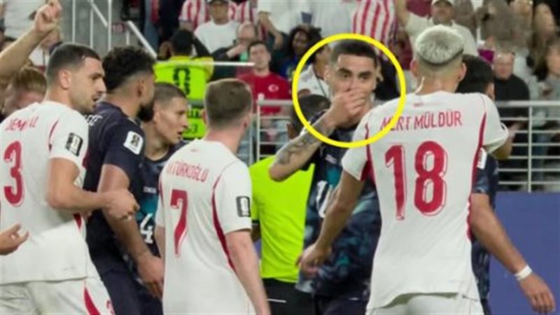 واقعة تاريخية، ألميرون أول لاعب يطبق عليه قانون “تغطية الفم” في كأس العالم (فيديو وصور)