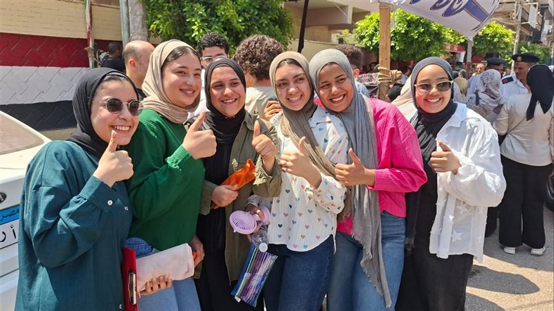 طلاب الثانوية العامة بالدقهلية: الفرنساوي فرحنا زي منتخب مصر في كأس العالم (فيديو)
