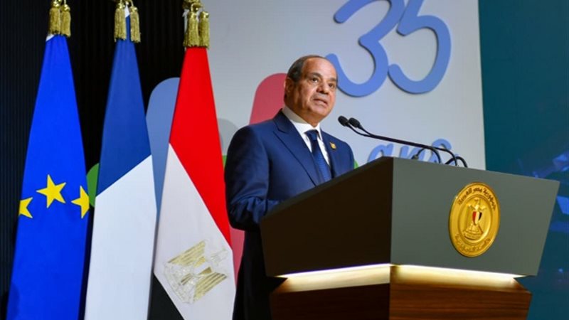 مصر من الثورة إلى التنمية: كيف نجحت رؤية الرئيس السيسي في إعادة بناء الاقتصاد الوطني وتأسيس جمهورية المدن الذكية والطاقة المتجددة؟.. البنية التحتية وتشريعات الاستثمار يمهدان الطريق لتدفق رؤوس الأموال