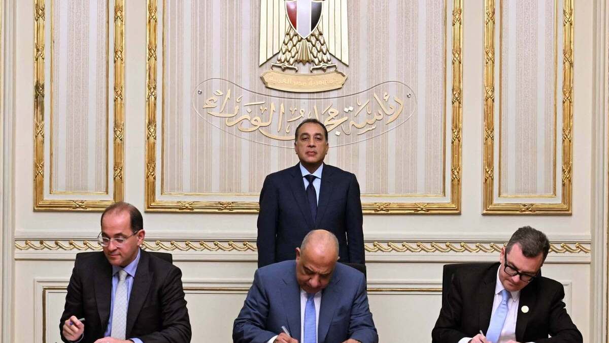 تمويل حكومي بـ60 مليار جنيه لتطوير الشبكة القومية للكهرباء في مصر