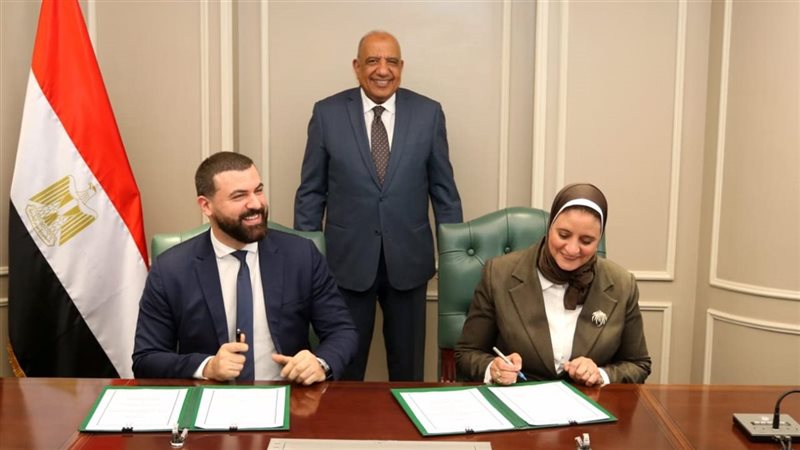 وزير الكهرباء يشهد توقيع مذكرة تفاهم لدعم توطين صناعة مراكز البيانات