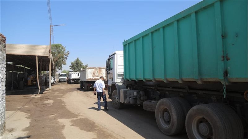 محافظ قنا يتابع تطوير الحملة الميكانيكية بدشنا ويوجه برفع كفاءة المعدات والتخلص من الرواكد