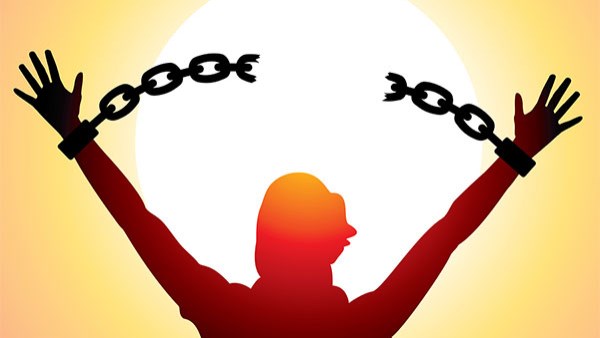 هل تعني الحرية أن يفعل الإنسان ما يشاء بلا ضابط ولا قيد؟.. علي جمعة يوضح
