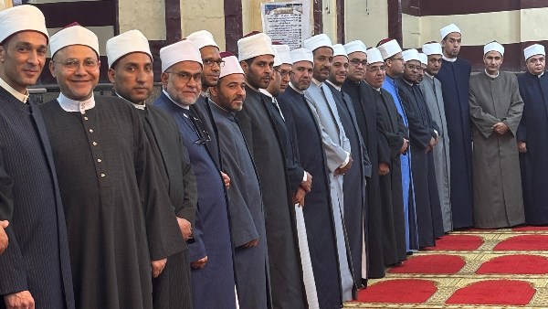 قافلة دعوية للأوقاف إلى مساجد حلوان و 15 مايو لترشيد الاستخدام الرقمي