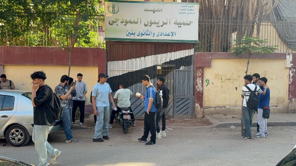 انطلاق امتحانات الثانوية الأزهرية 2026 دون تسريبات.. وكيل الأزهر يتفقد اللجان ويوجه بتوفير المياه والمراوح للطلاب وسط متابعة ميدانية وإلكترونية مشددة وآراء متباينة حول مستوى امتحاني القرآن والحديث