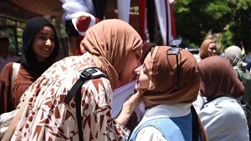 نصائح للأمهات للتعامل مع شعور طالب الثانوية العامة بالقلق ليلة الامتحان