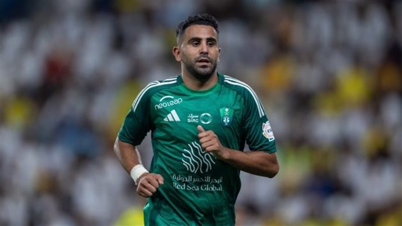 عبء ثقيل، الأهلي السعودي يفعل بند إنهاء عقد رياض محرز متخليا عن خدماته