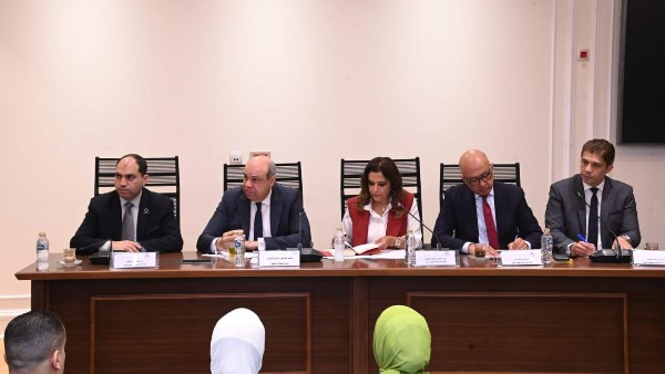 رئيس سياحة النواب: نعمل على تذليل كافة التحديات أمام شركات الطيران الخاصة ومنخفضة التكاليف