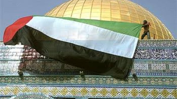محلل سياسي فلسطيني: إسرائيل وحماس لا تريدان نزع سلاح الحركة