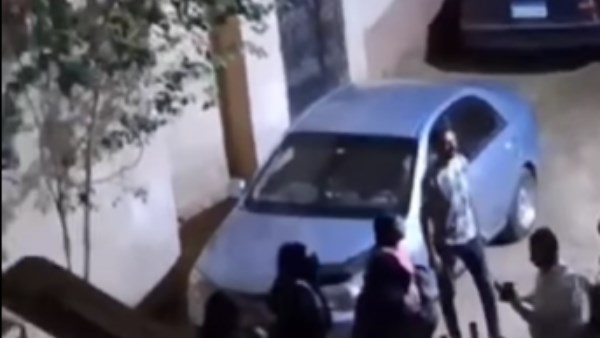 ساعات من الرعب.. أسرة تتهم جيرانا بالبلطجة وتهديد الأطفال والمسنين