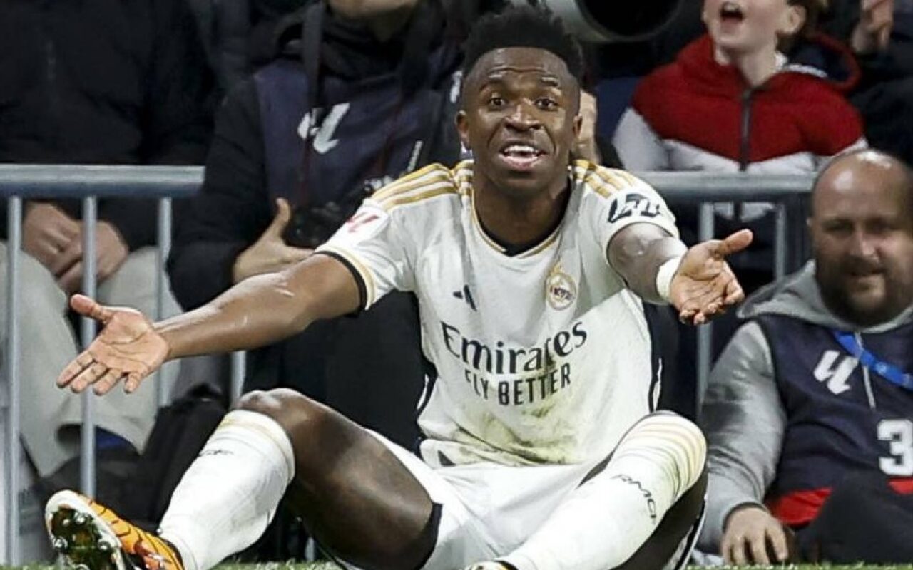 رسالة حاسمة من ريال مدريد إلى «فينيسيوس» بعد تعثر مفاوضات التجديد