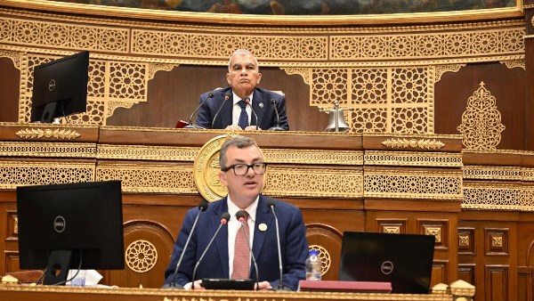 وزير التخطيط يستعرض خطة التنمية الاقتصادية والاجتماعية أمام الشيوخ