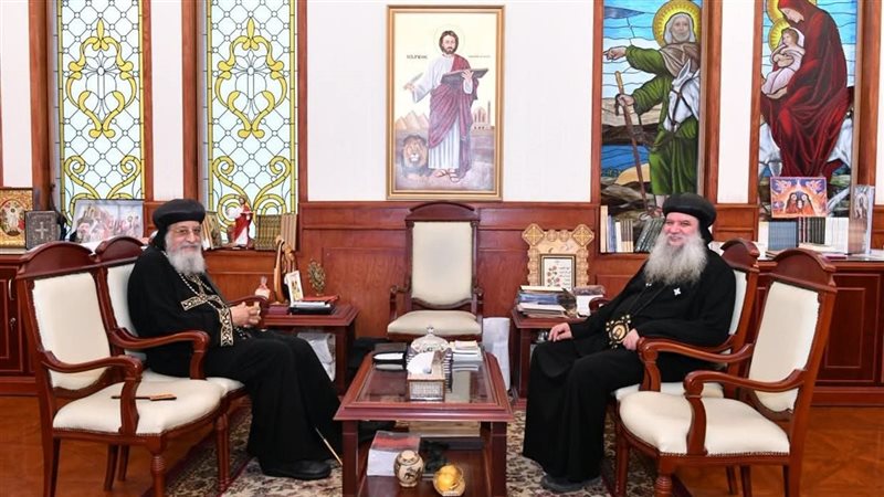 البابا تواضروس يتلقى تقريرا عن الخدمة في عزبة النخل