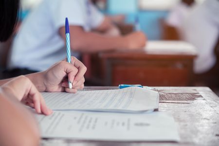مباحث الدقهلية تكشف ملابسات محاولة طالب ثانوي دخول لجنة بالإعدادية