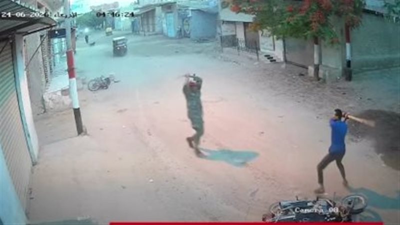الأمن يكشف ملابسات فيديو تعدي 4 أشخاص على شاب بالشوم في البحيرة