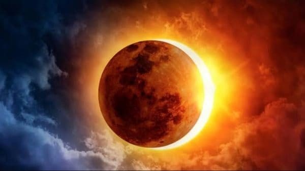 6 دقائق من الظلام في قلب النهار..  الكسوف الأعظم يقترب| ما موقف مصر؟