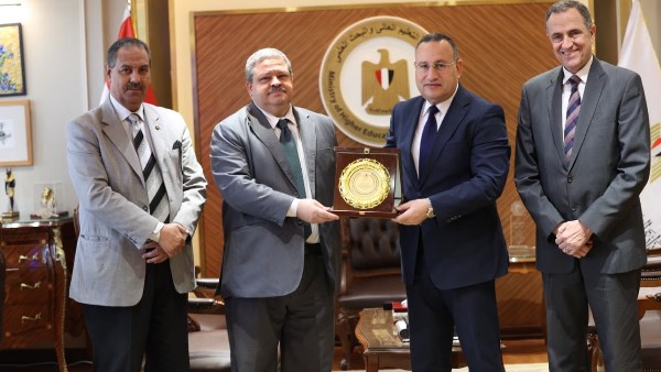 وزير التعليم العالي يبحث مع رئيس ضمان الجودة والاعتماد “إتقان” تطوير المنظومة