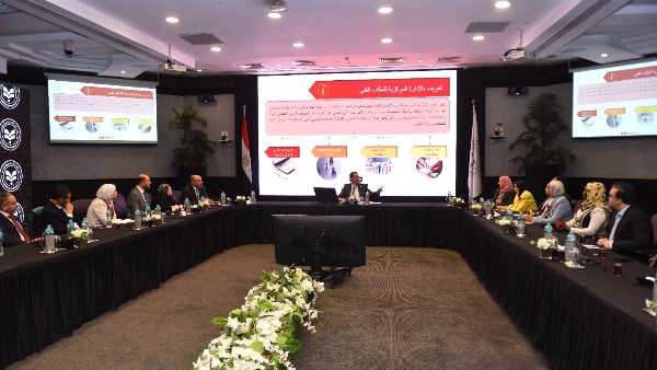 محمد عوض : سرعة الاستجابة لشكاوى واستفسارات المستثمرين