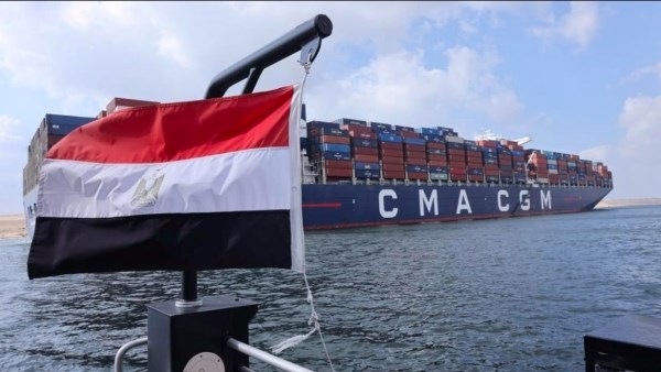 قناة السويس تكسب.. كيف حوّلت أزمة مضيق هرمز الممر المصري إلى رابح كبير؟