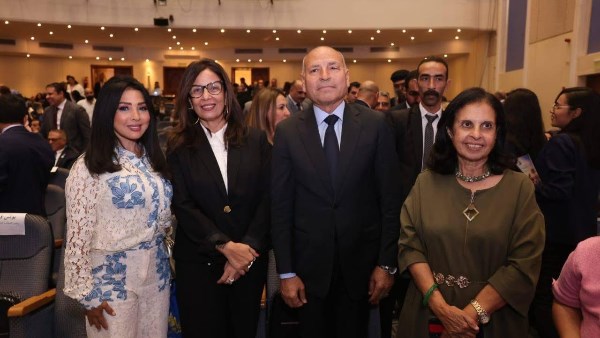 وزيرة الثقافة تشارك في احتفال دخول العائلة المقدسة إلى أرض مصر بالكاتدرائية المرقسية .. “زكي” : مصر وطن التعايش وملاذ الإنسانية عبر العصور