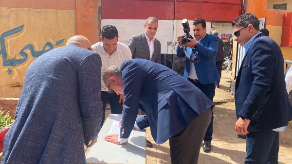 محافظ الجيزة: تقارير دورية من الإدارات التعليمية لمتابعة سير امتحانات الشهادة الإعدادية