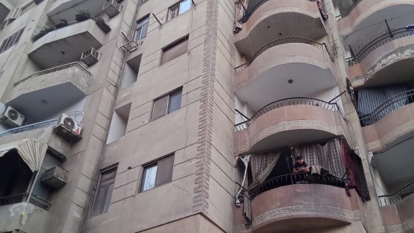 تحت الملاحظة 3 أشهر..محافظ الجيزة يتابع واقعة ميل عقارين بكفر طهرمس