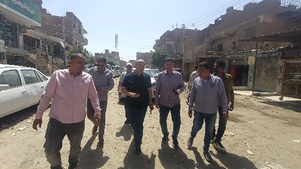 نائب محافظ الجيزة يتفقد حالة النظافة والإشغالات بطرق الترعة الشبرامنتية وأبو صير وسقارة.. صور