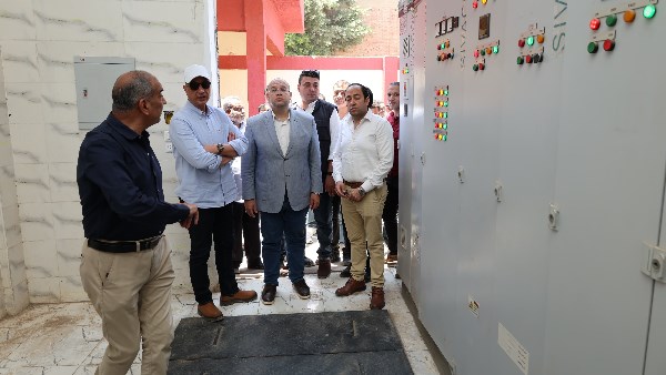 محافظ الجيزة يتفقد مشروع محطة رفع الصرف الصحي بعزبة البكباشي