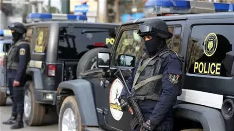 ضبط 5 أطنان منظفات مجهولة المصدر داخل مصنع غير مرخص بالجيزة