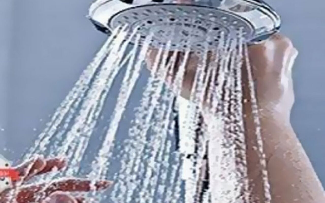 هل غسل الجمعة يغني عن الوضوء؟.. الموقف الشرعي