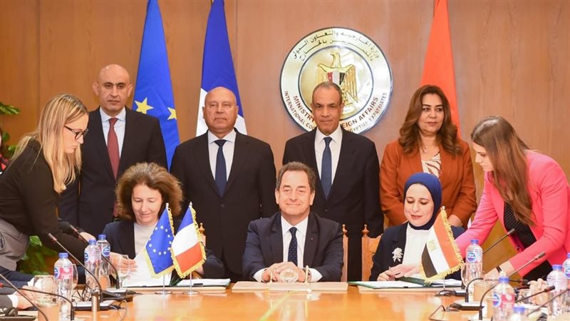 وزير الخارجية: الشراكة بين مصر والوكالة الفرنسية نموذج ناجح للتعاون والثقة والرؤية المشتركة (صور)