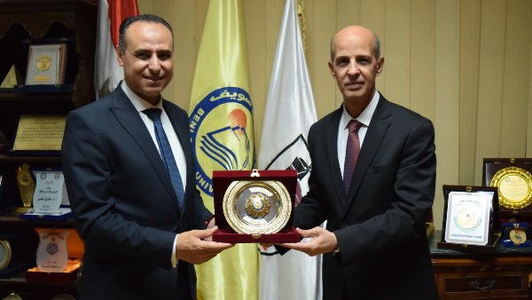 رئيس جامعة بني سويف يستقبل وكيل وزارة الصحة والوفد المرافق له لبحث سبل التعاون لخدمة المجتمع السويفي