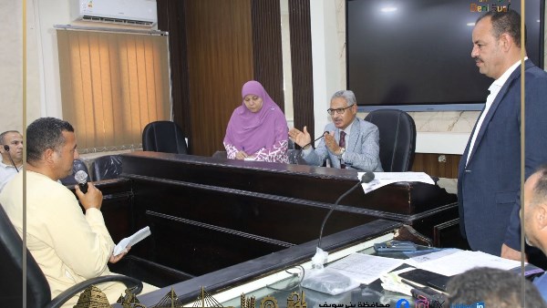محافظ بني سويف يعقد اللقاء الأسبوعي بالمواطنين بمركز ومدينة الفشن