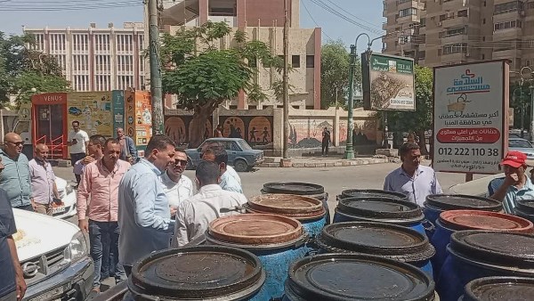 20 برميل.. ضبط سيارة محملة بزيوت غير صالحة للاستهلاك الآدمي بالمنيا