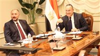 وزير التعليم العالي يوجه بتكثيف القوافل المتكاملة داخل مصر والدول الإفريقية