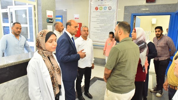 محافظ أسيوط يتابع الخدمات المقدمة بوحدة طب الأسرة بقرية المعصرة